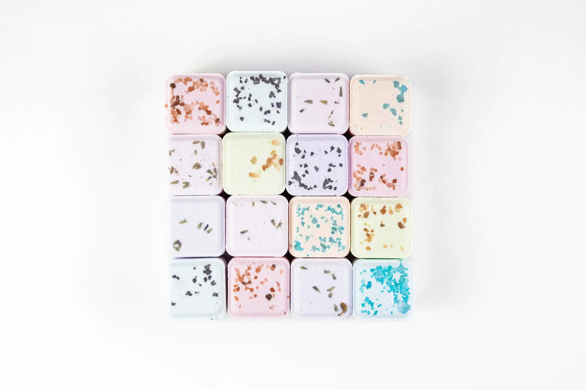 Fizzes for your Bath and Shower - 3 Bath bombs and 8 shower steamers Rieworkes
